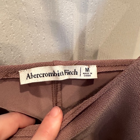 Elegant Brown Women's Top - Picture 3 of 6